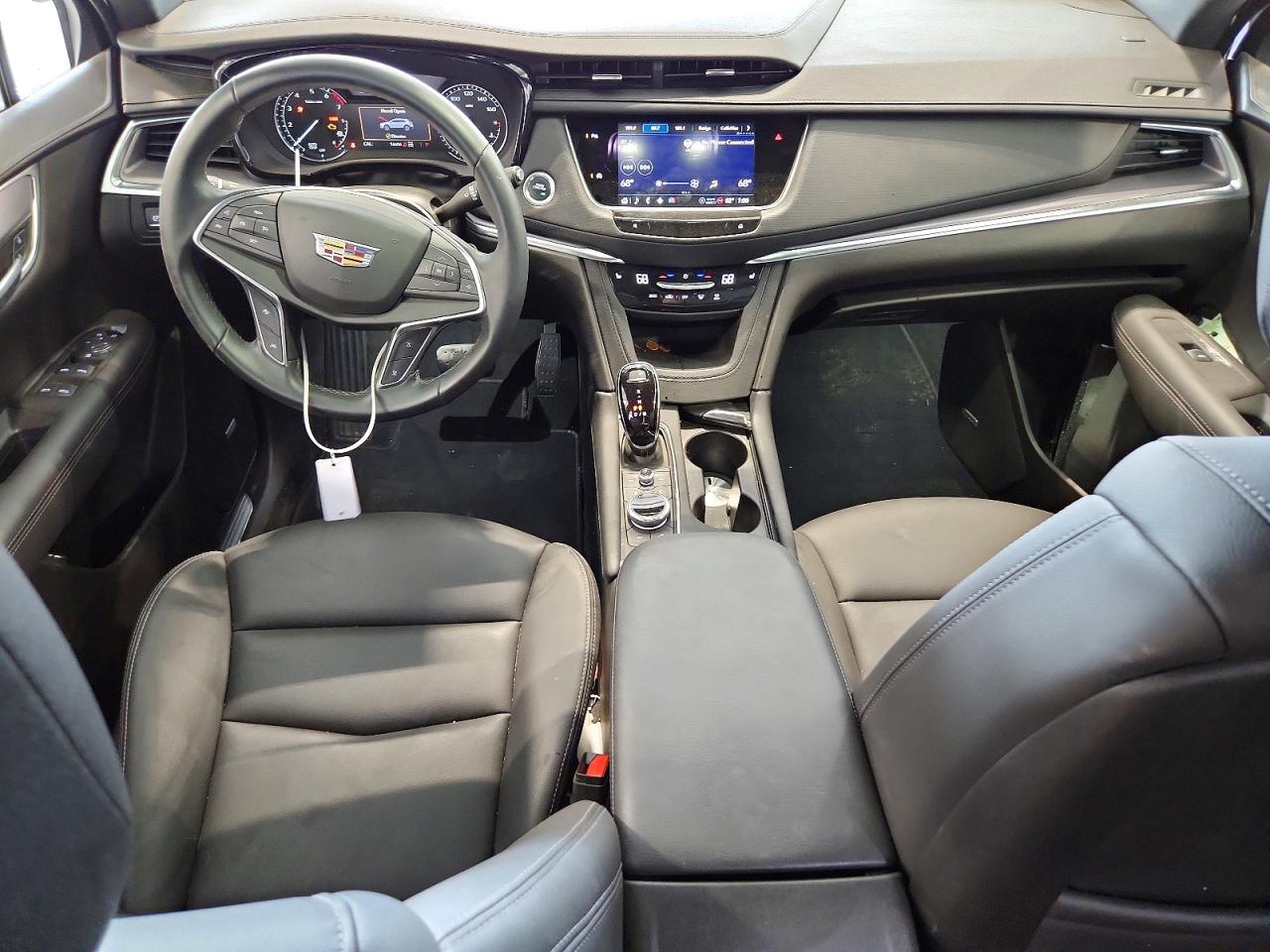 2025 CADILLAC XT5