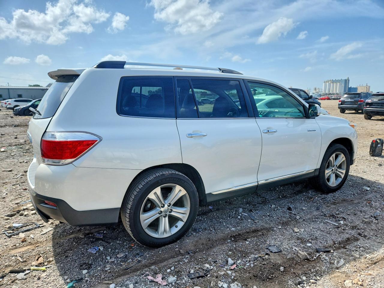 2013 TOYOTA HIGHLANDER