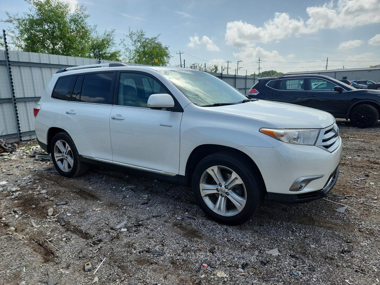 2013 TOYOTA HIGHLANDER