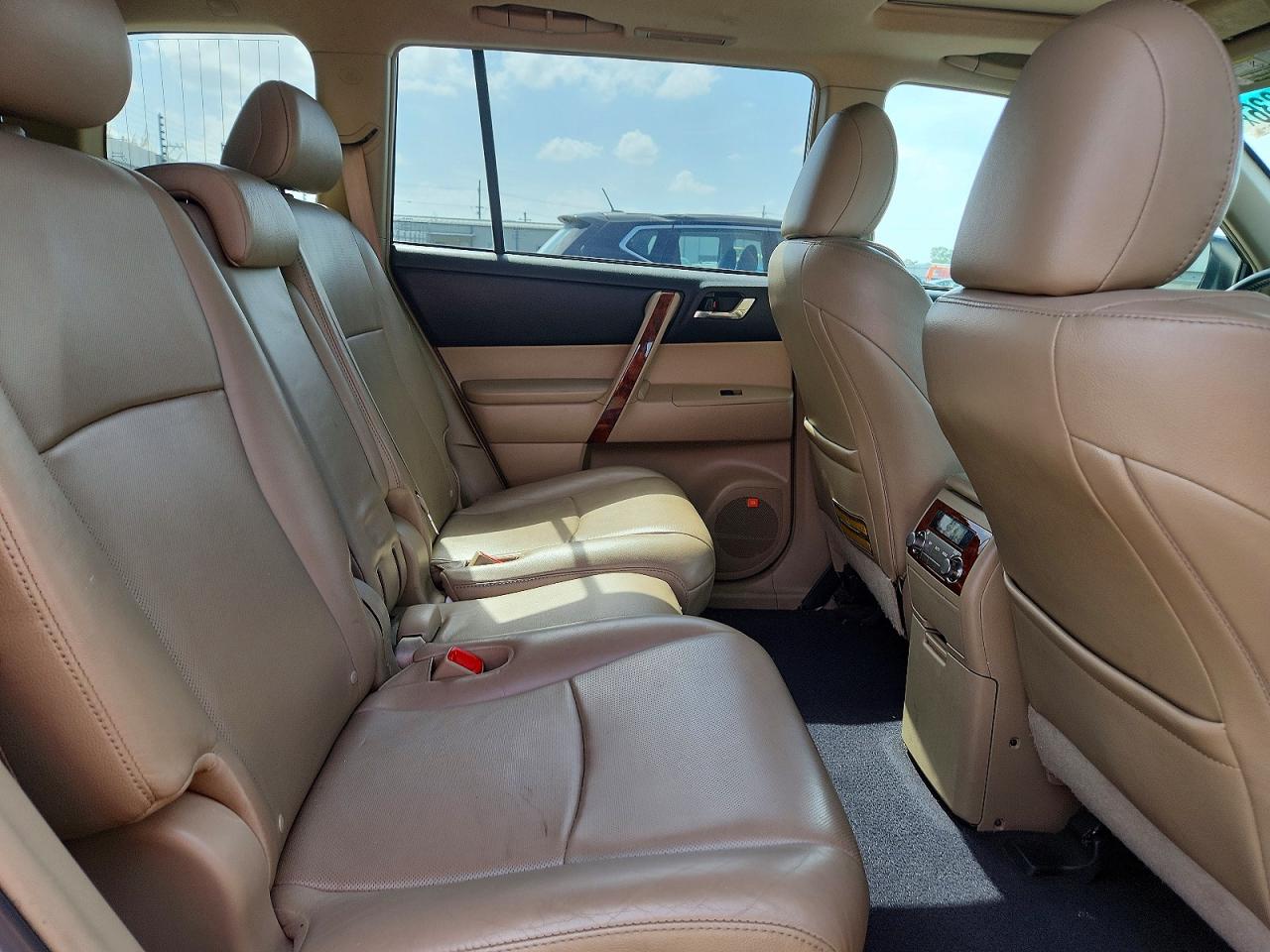 2013 TOYOTA HIGHLANDER