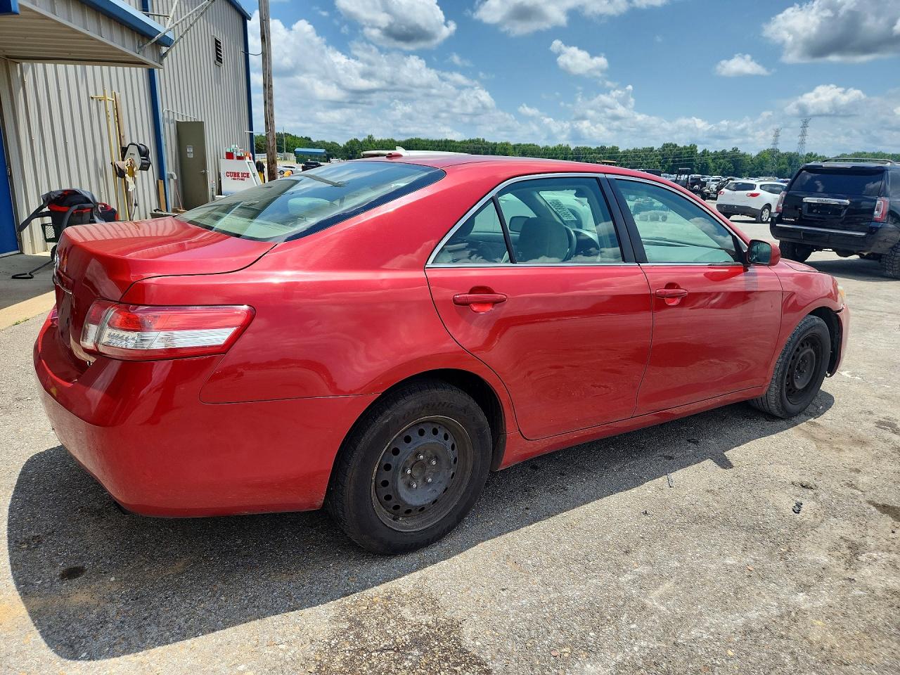2011 TOYOTA CAMRY