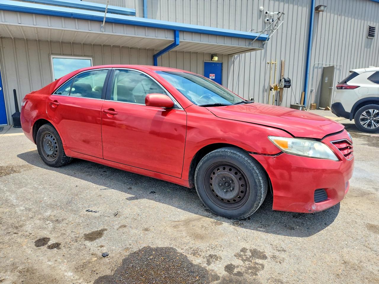 2011 TOYOTA CAMRY