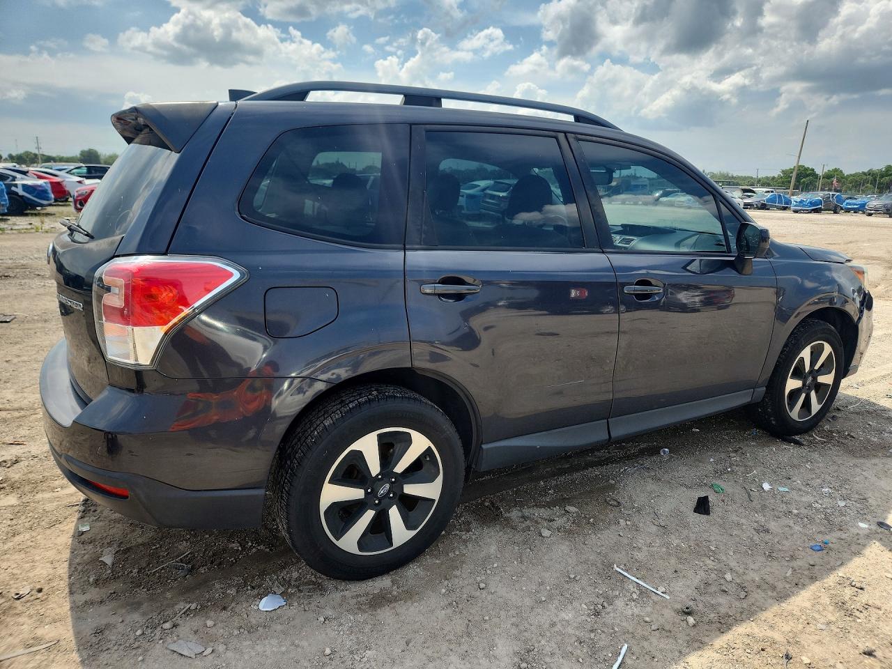 2018 SUBARU FORESTER