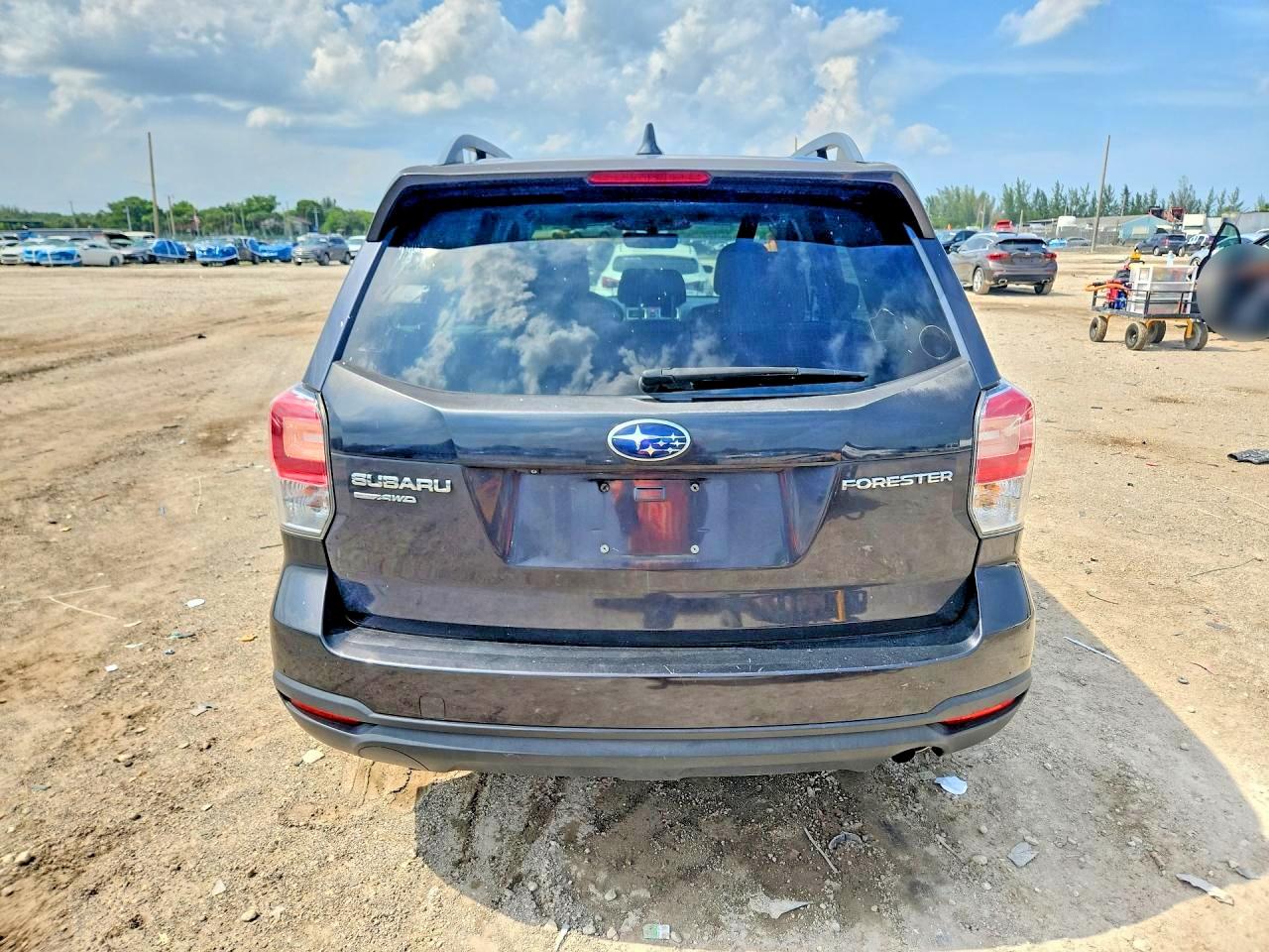 2018 SUBARU FORESTER