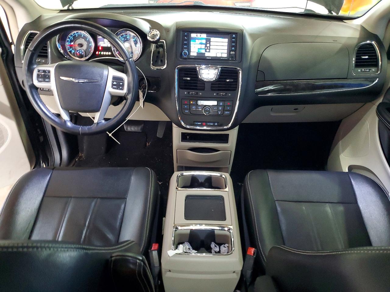 2016 CHRYSLER MINIVAN
