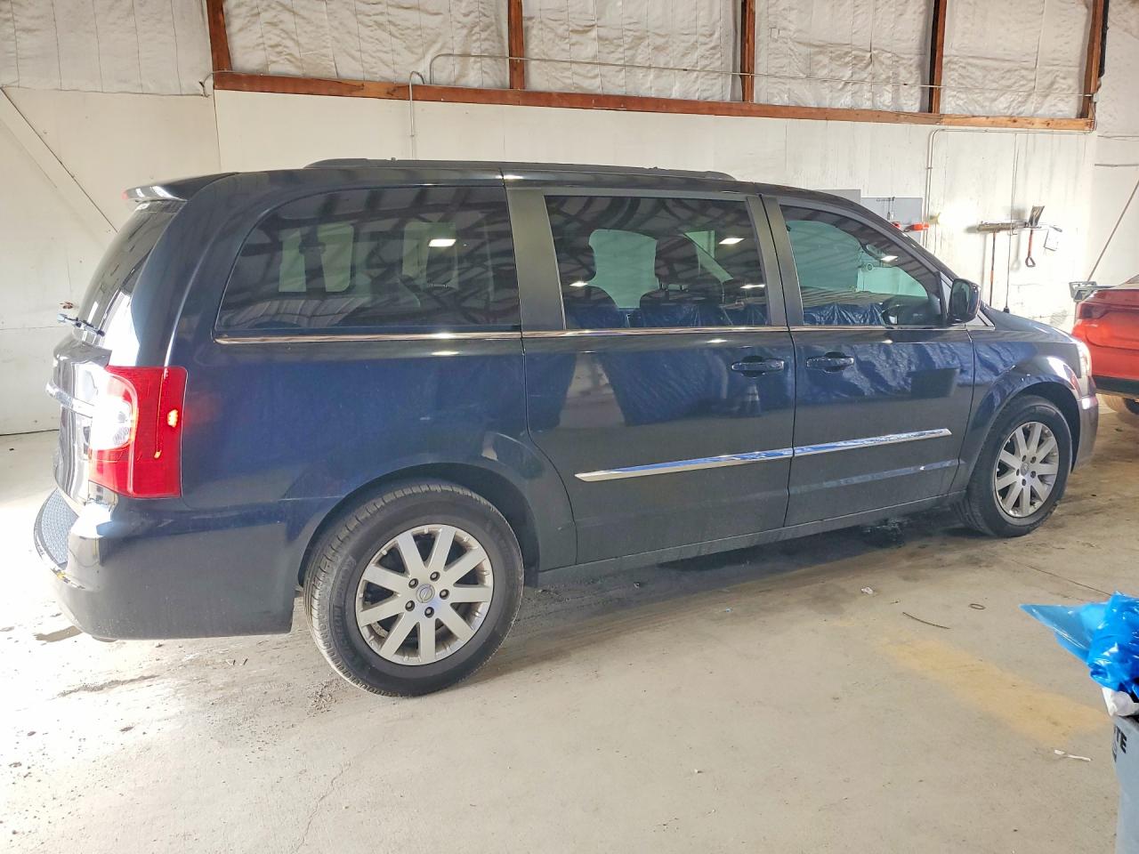 2016 CHRYSLER MINIVAN