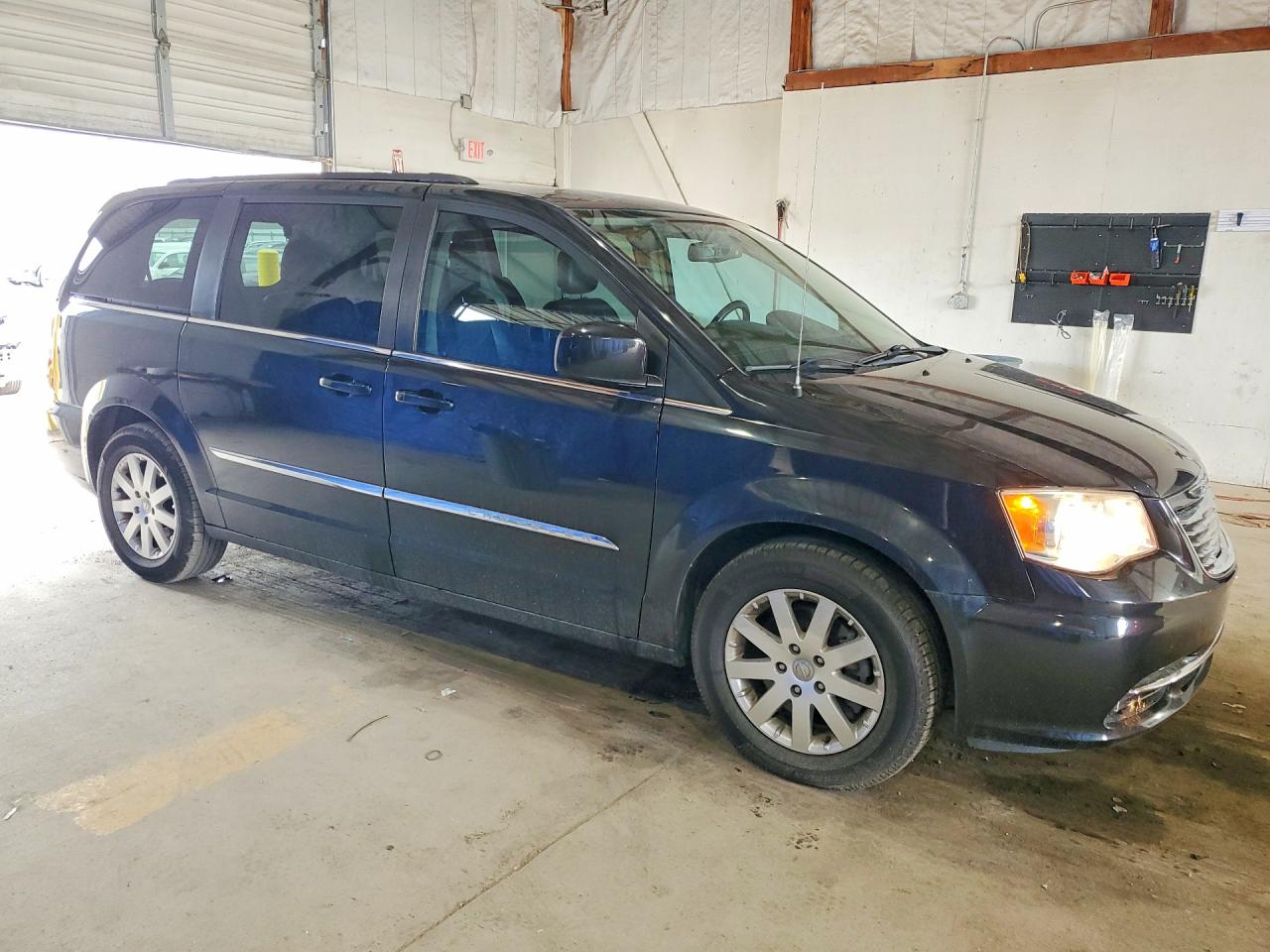 2016 CHRYSLER MINIVAN