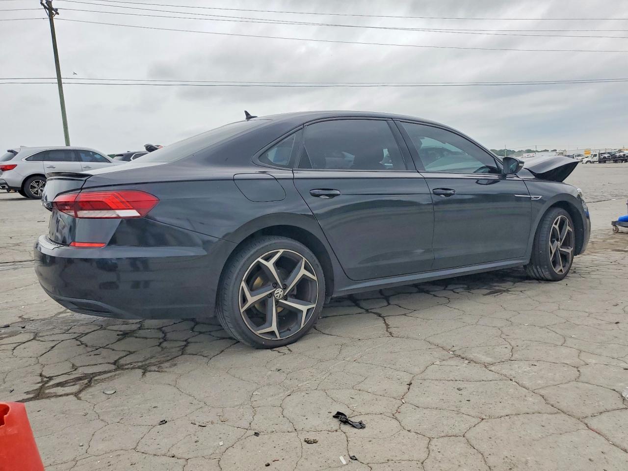 2020 VOLKSWAGEN PASSAT