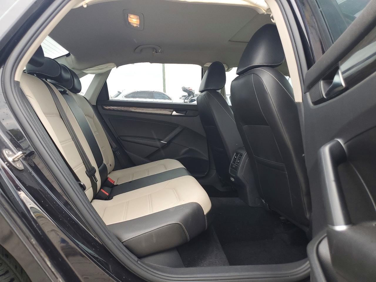 2020 VOLKSWAGEN PASSAT