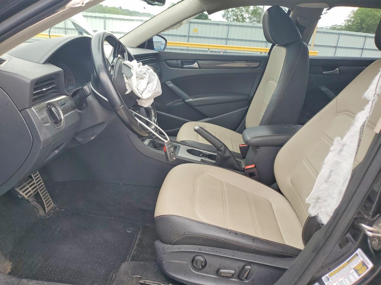 2020 VOLKSWAGEN PASSAT
