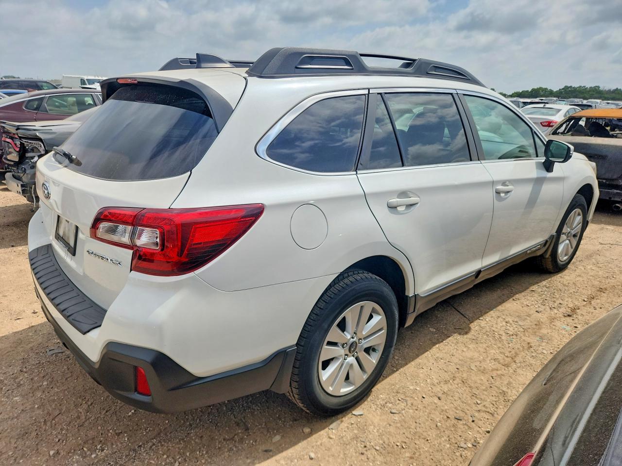 2018 SUBARU OUTBACK