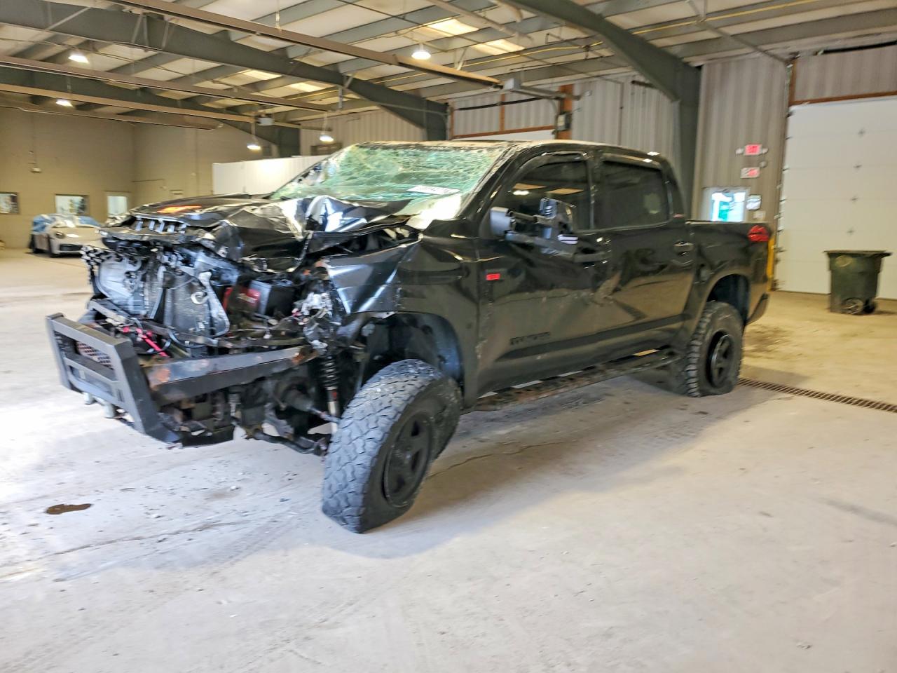 2017 TOYOTA TUNDRA
