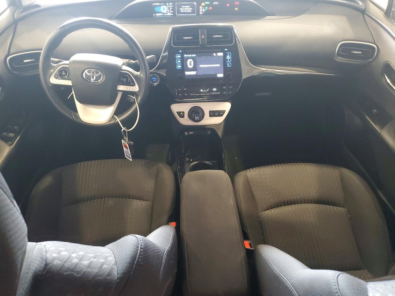 2017 TOYOTA PRIUS