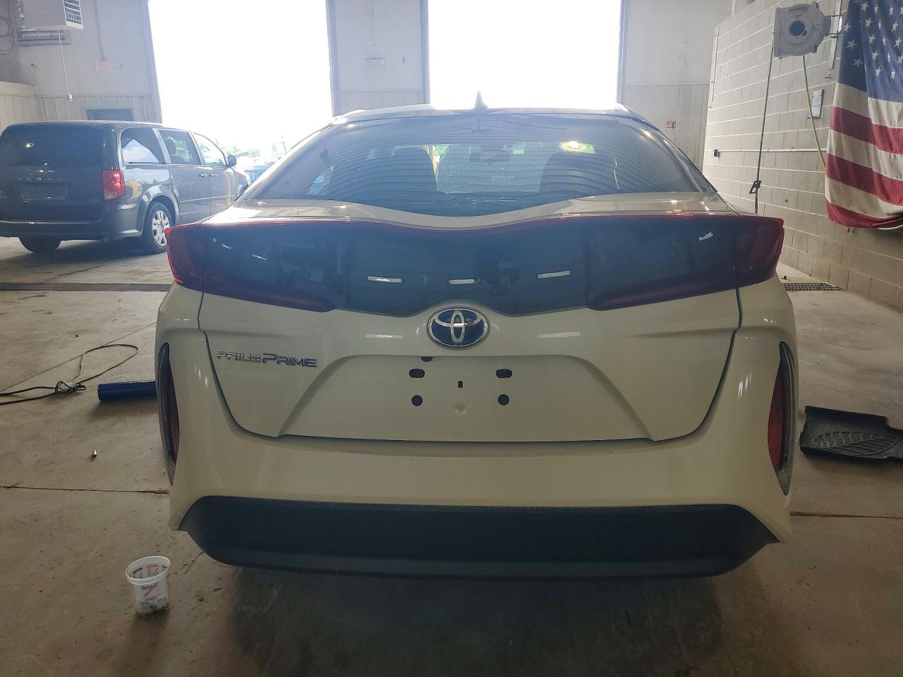 2017 TOYOTA PRIUS