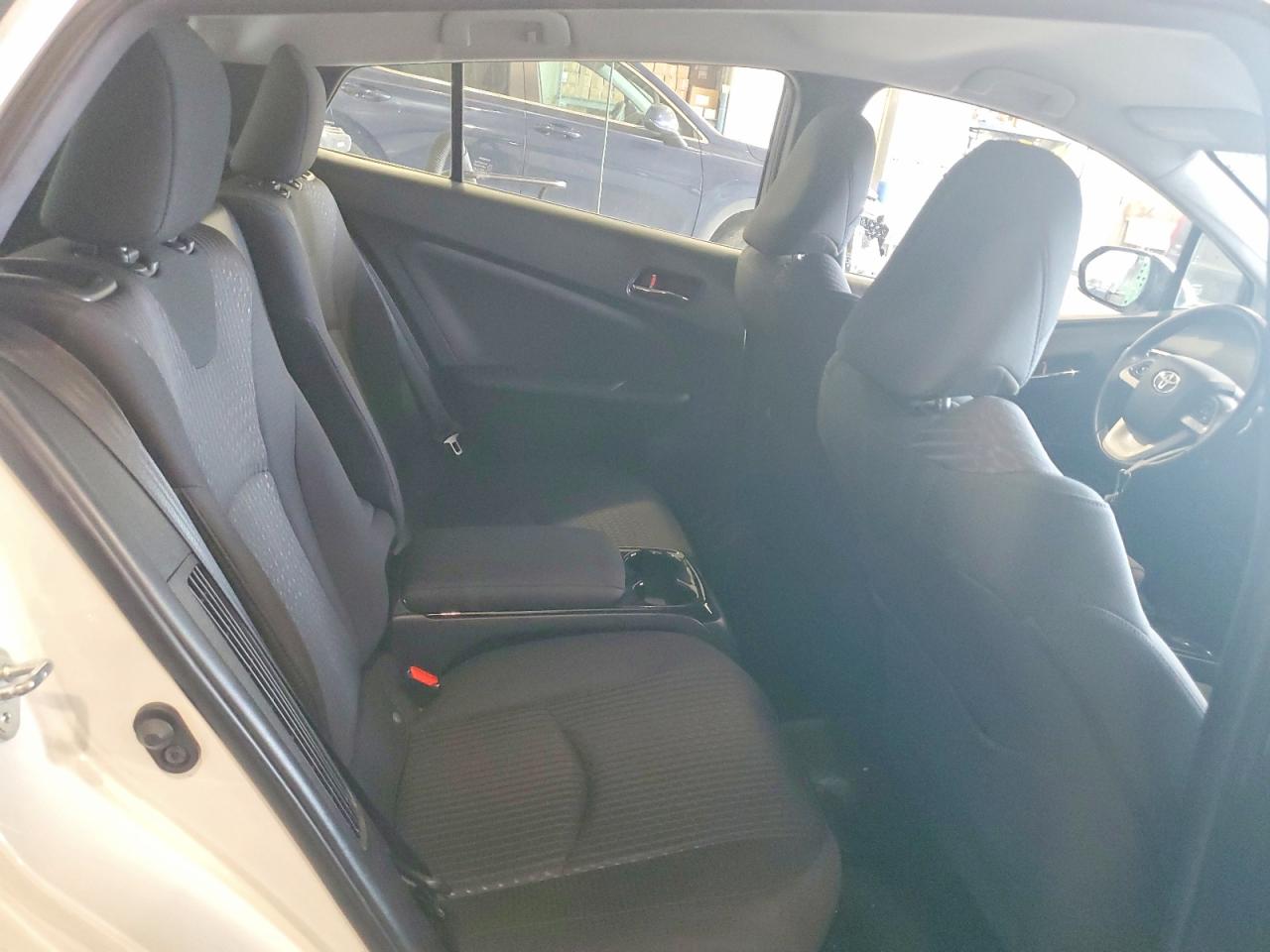 2017 TOYOTA PRIUS