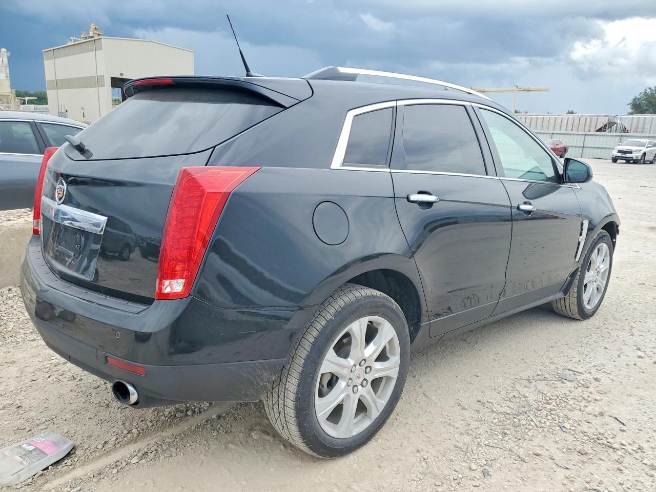 2010 CADILLAC SRX