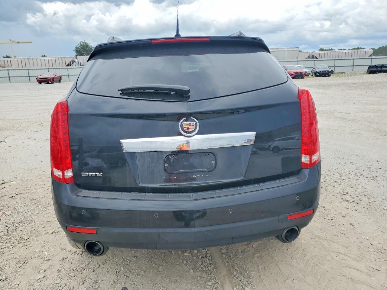 2010 CADILLAC SRX