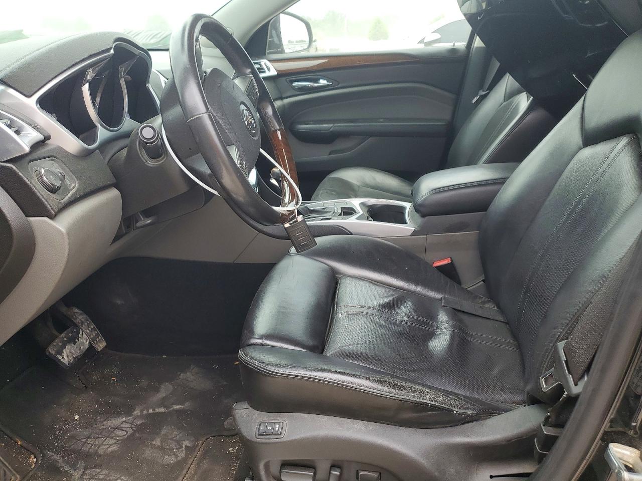 2010 CADILLAC SRX