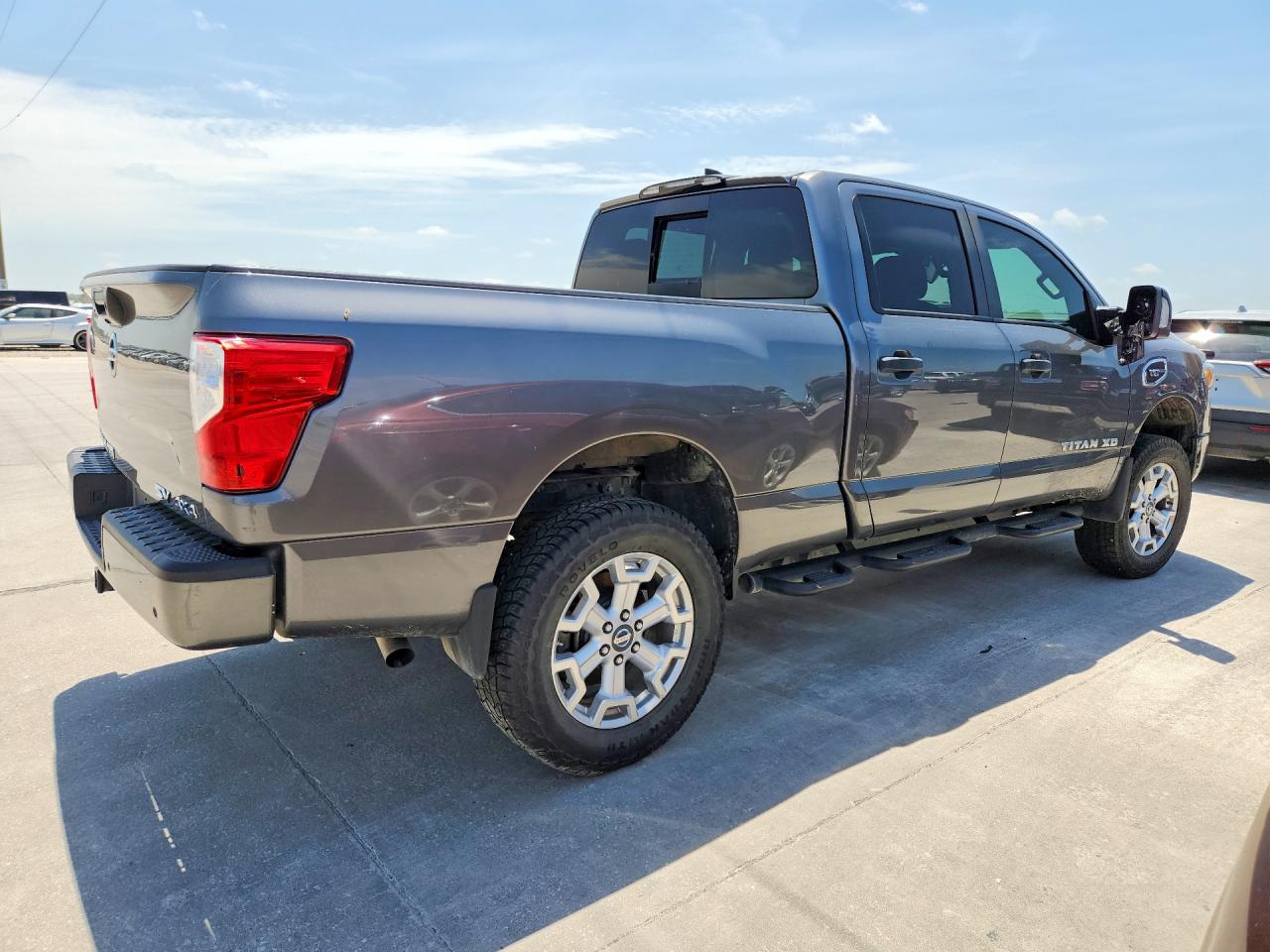 2022 NISSAN TITAN