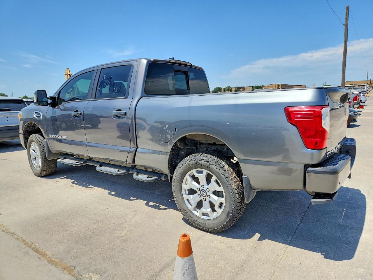 2022 NISSAN TITAN
