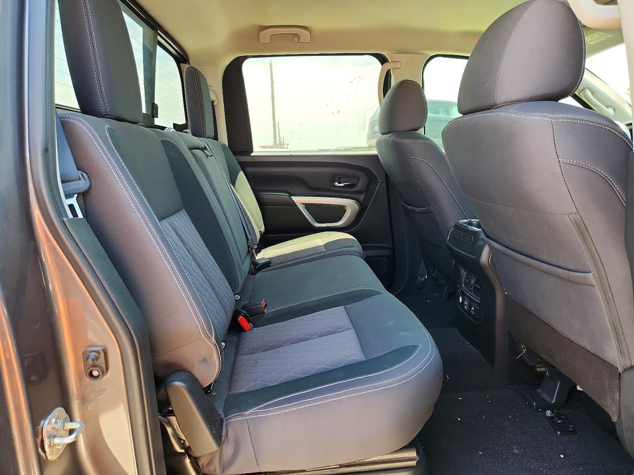 2022 NISSAN TITAN