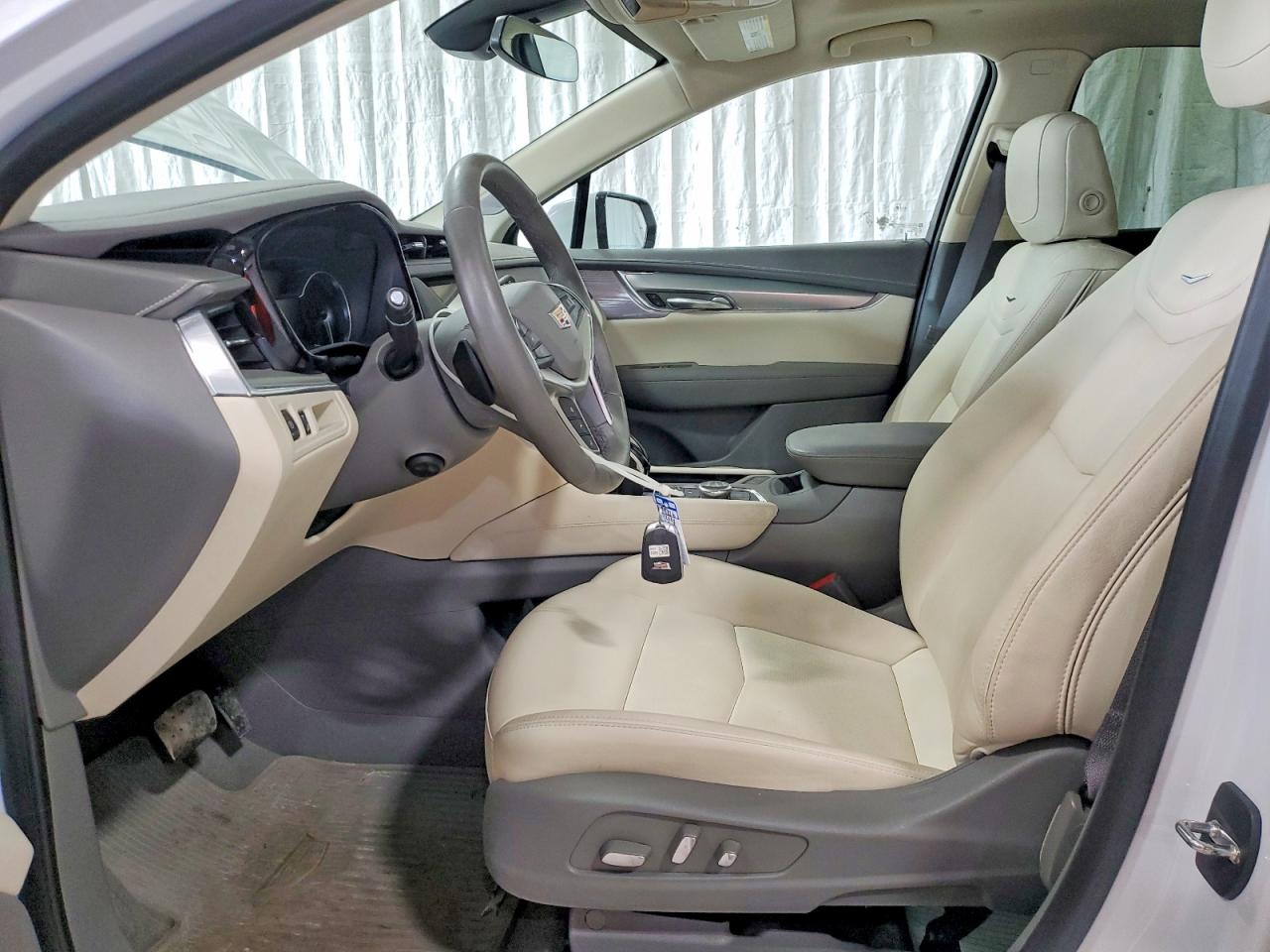 2024 CADILLAC XT5
