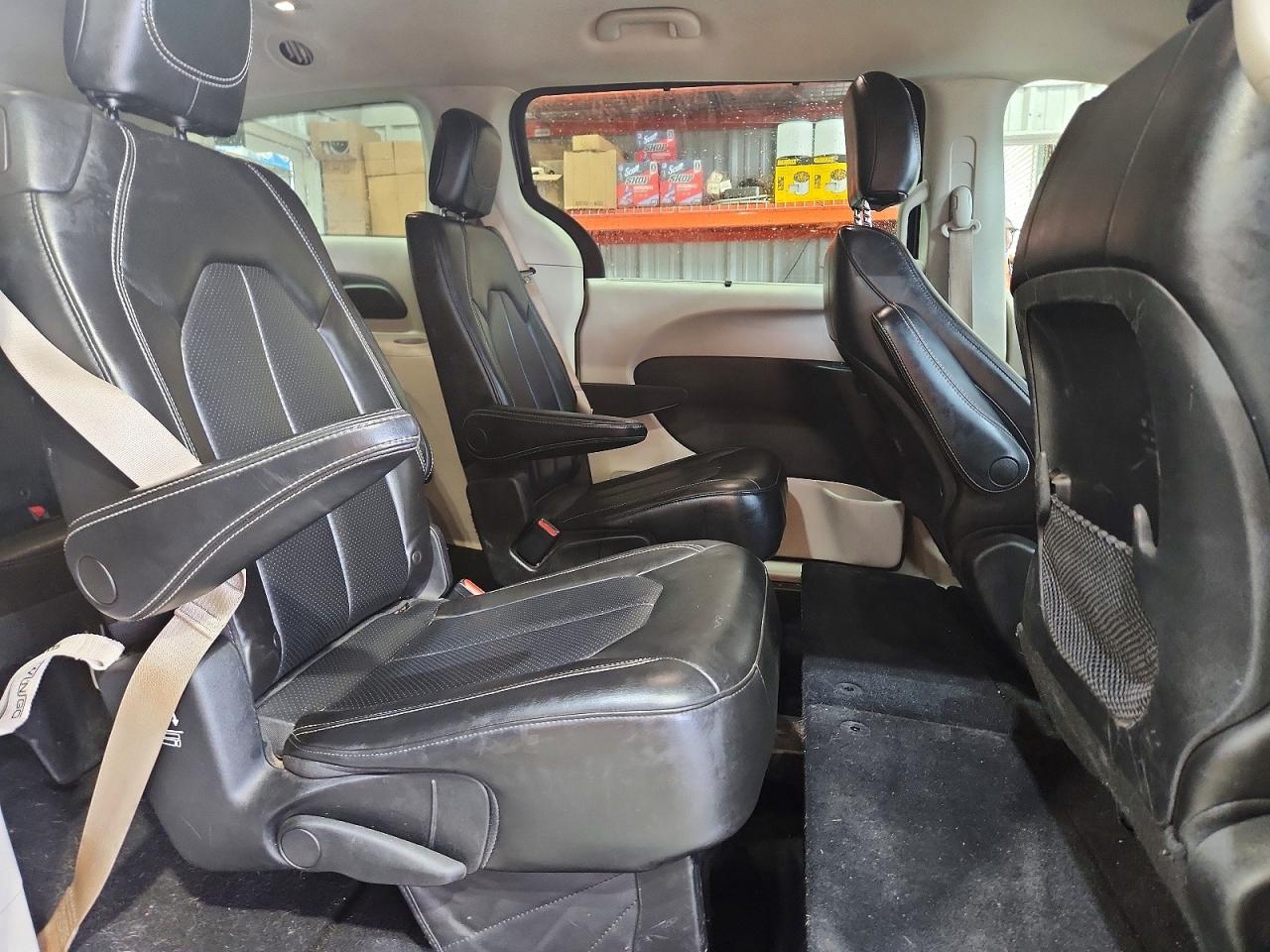 2021 CHRYSLER MINIVAN