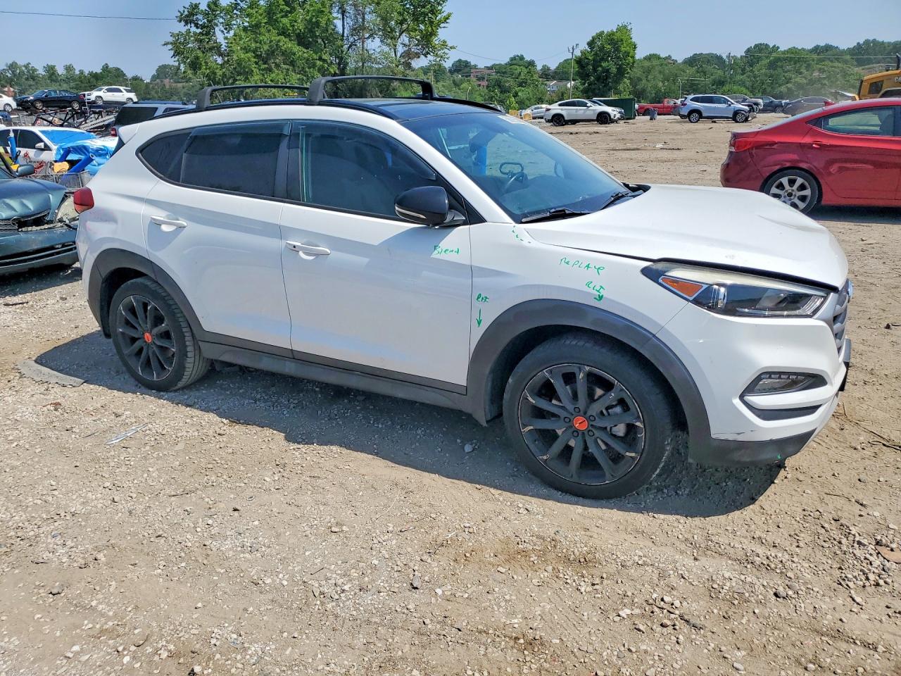 2017 HYUNDAI TUCSON