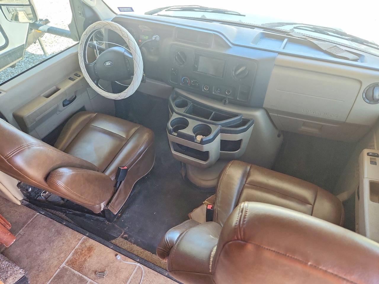 2011 FORD ECONOLINE