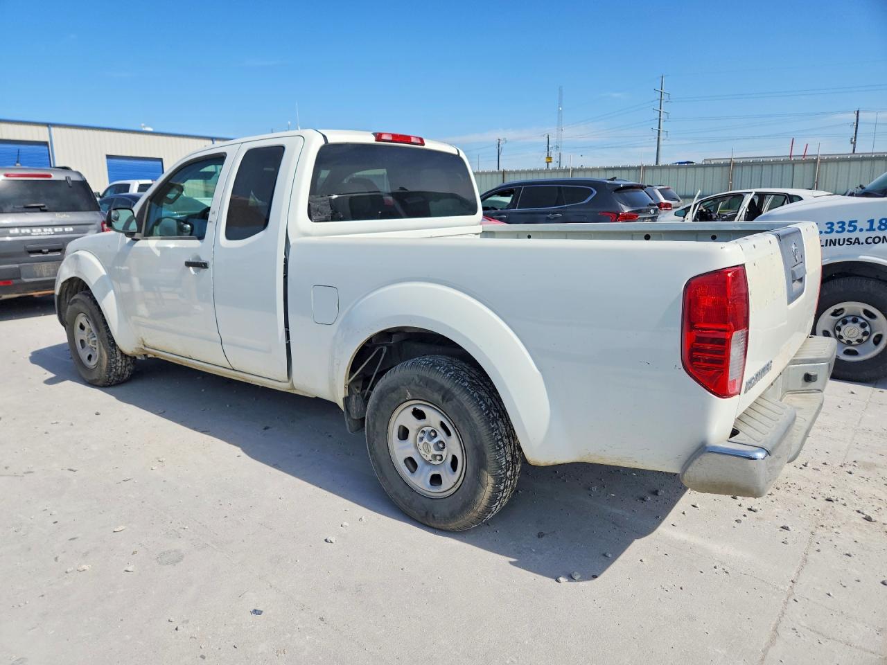 2015 NISSAN FRONTIER