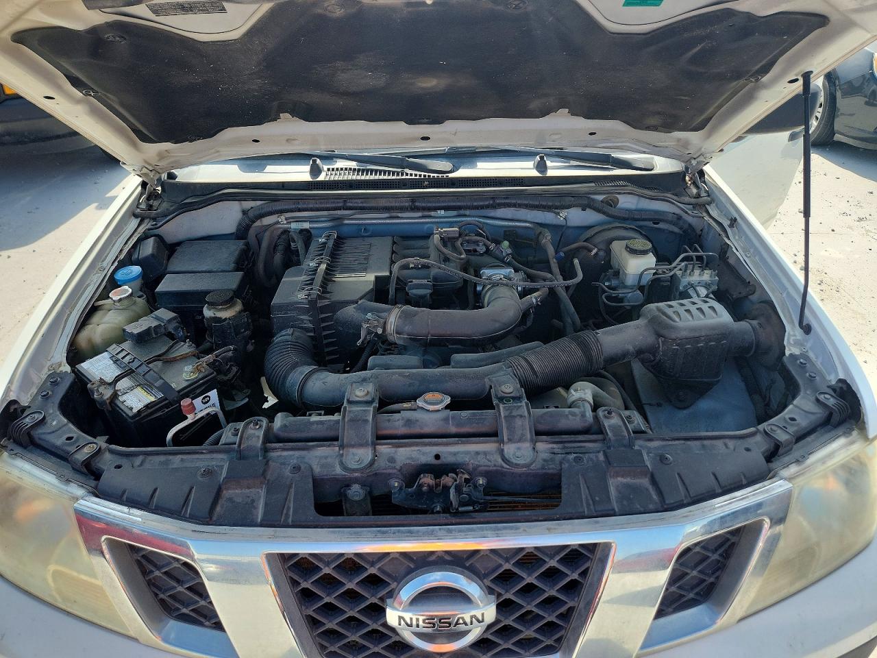 2015 NISSAN FRONTIER