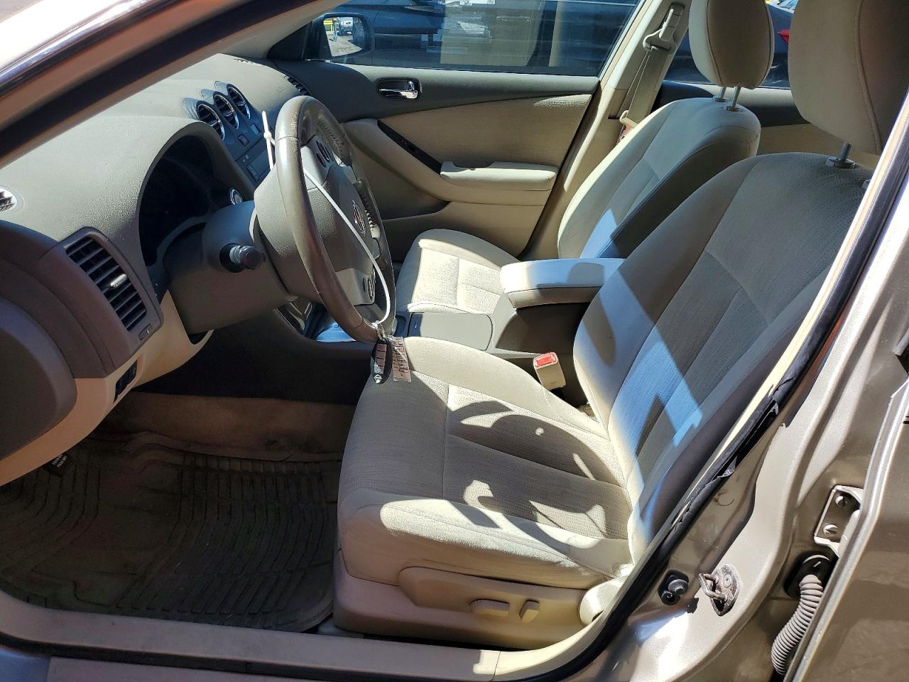 2010 NISSAN ALTIMA