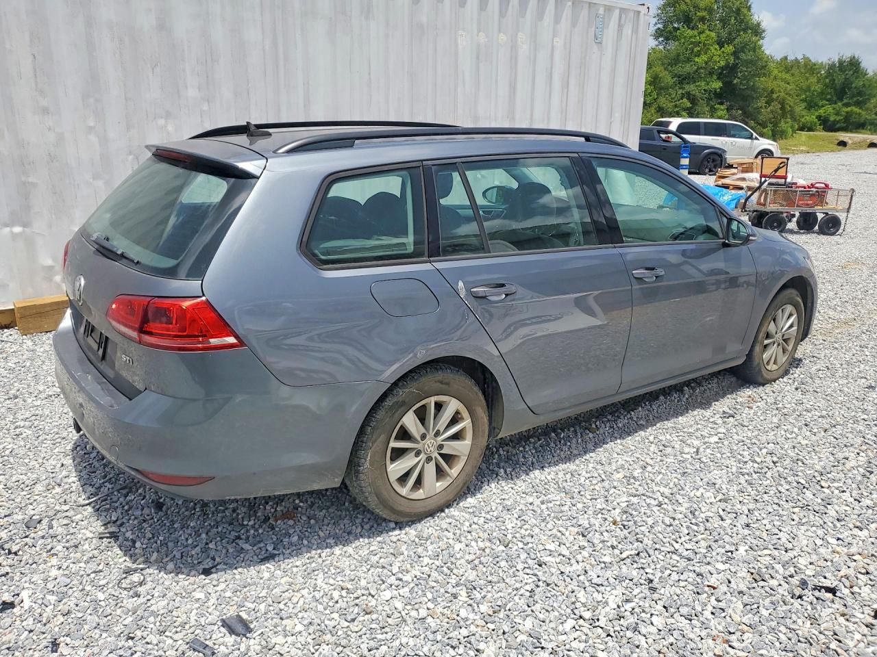 2016 VOLKSWAGEN GOLF