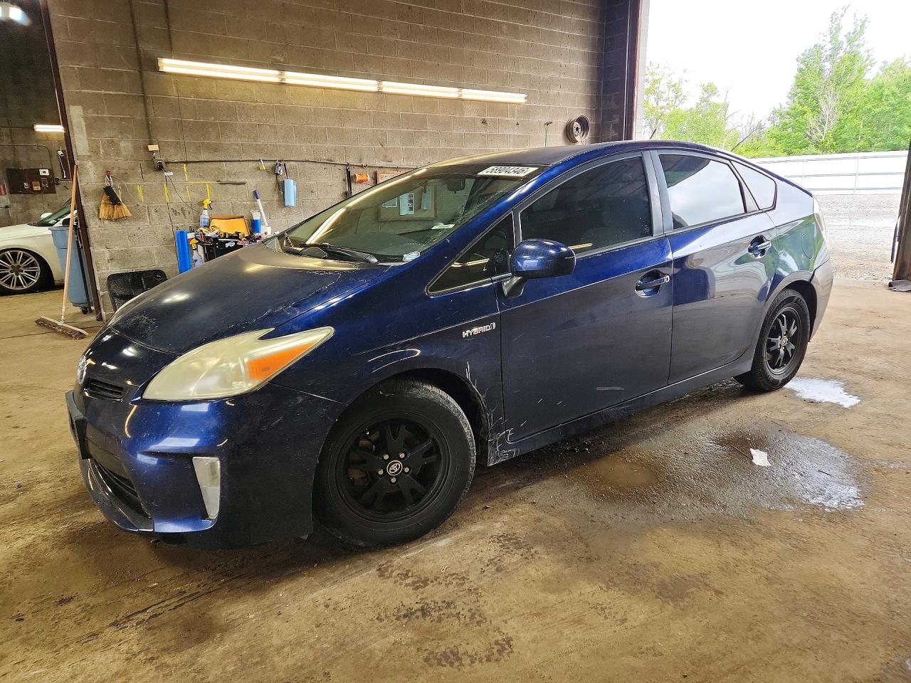 2014 TOYOTA PRIUS