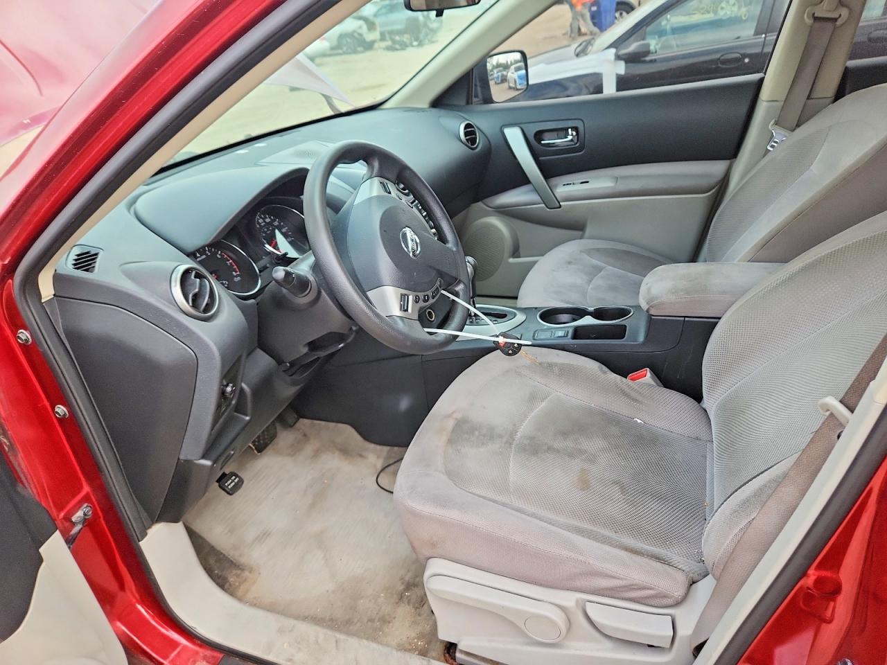 2014 NISSAN ROGUE