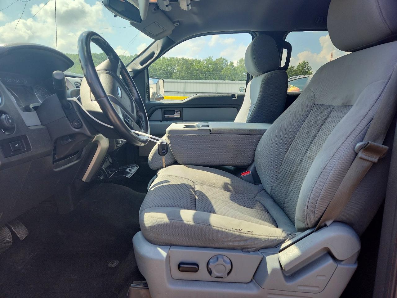 2014 FORD F150