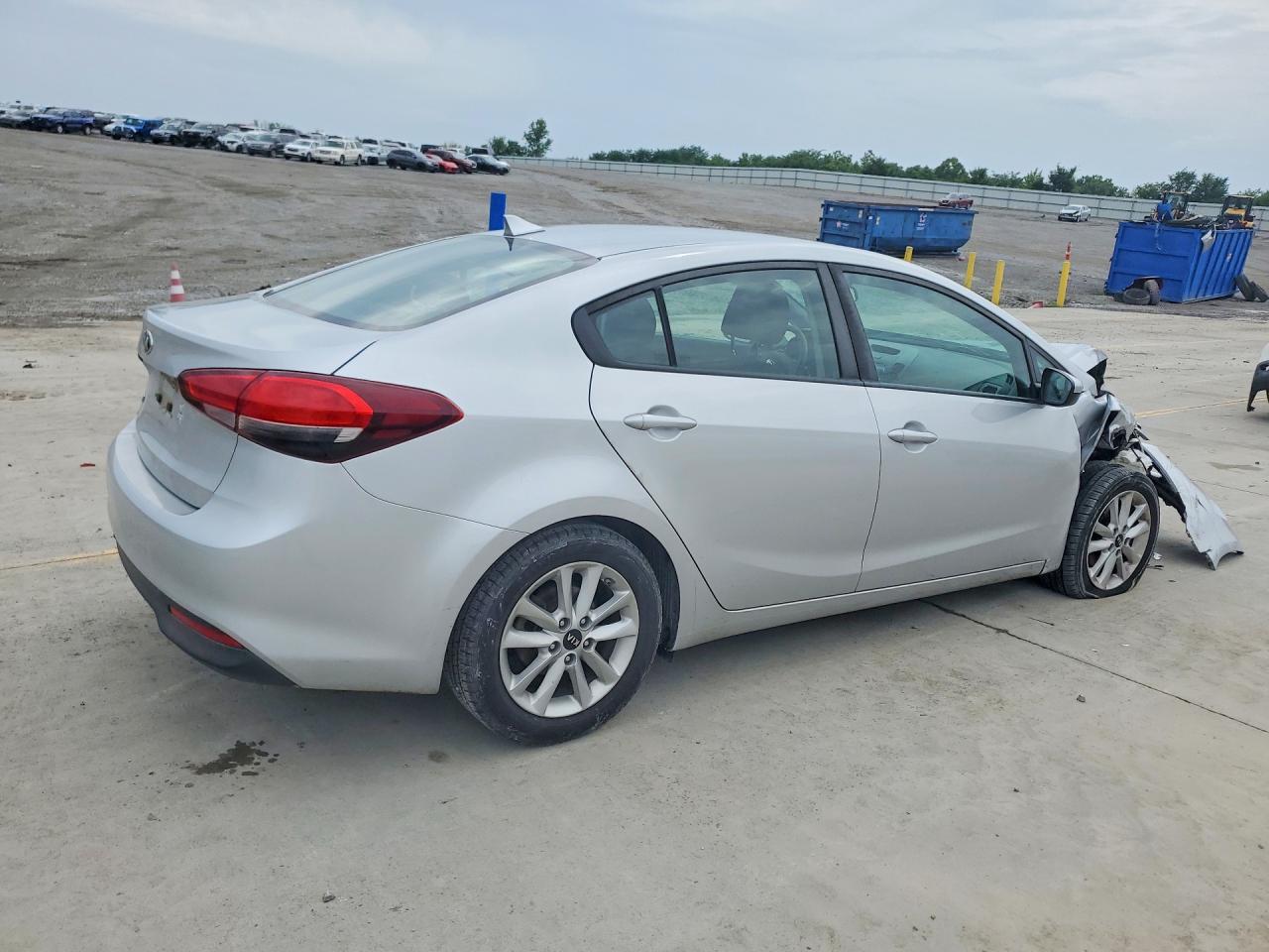 2017 KIA FORTE