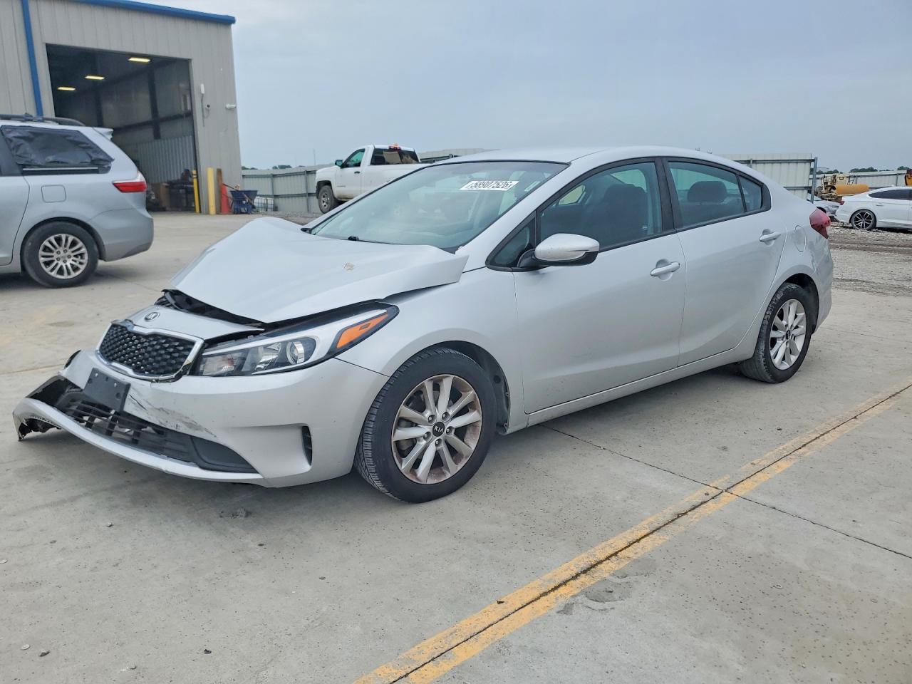 2017 KIA FORTE