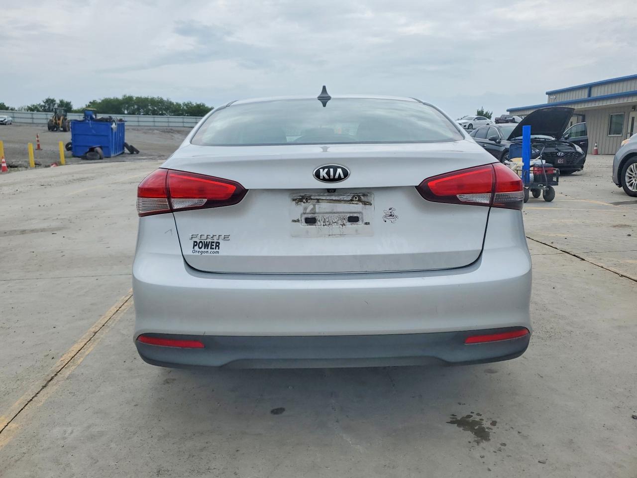 2017 KIA FORTE