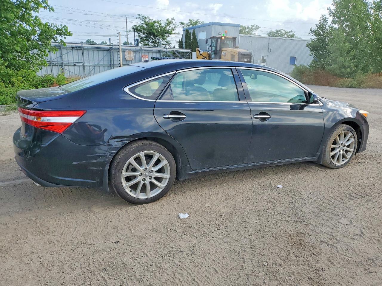 2013 TOYOTA AVALON