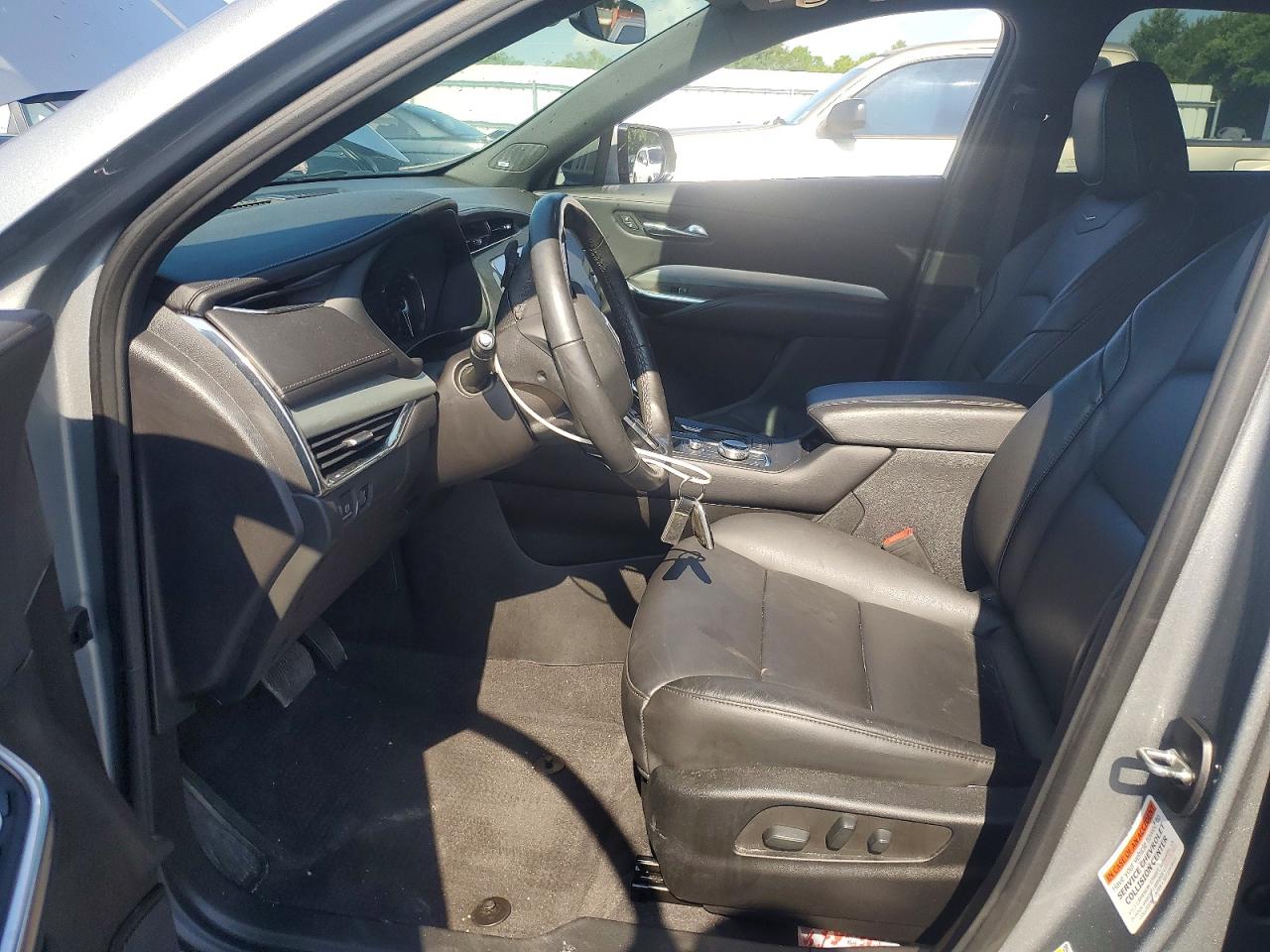 2023 CADILLAC XT4
