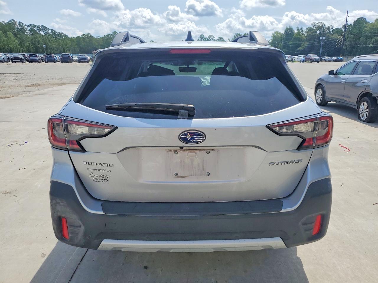 2022 SUBARU OUTBACK