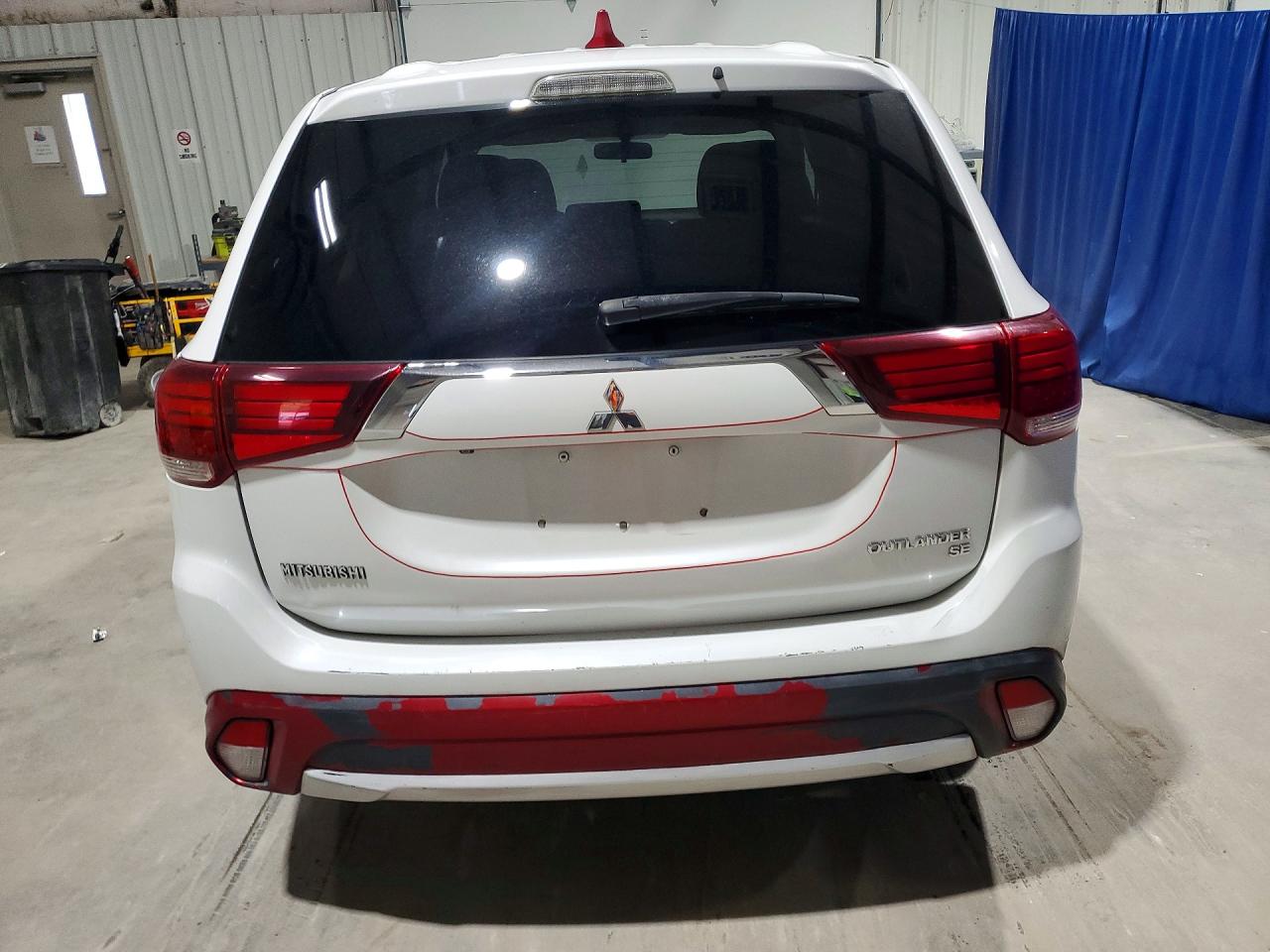 2018 MITSUBISHI OUTLANDER