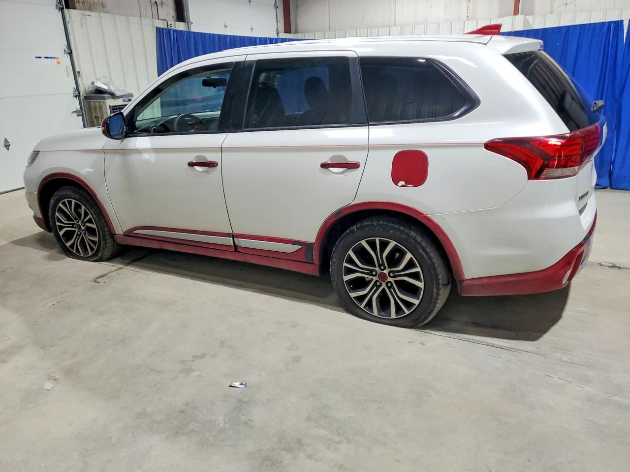 2018 MITSUBISHI OUTLANDER