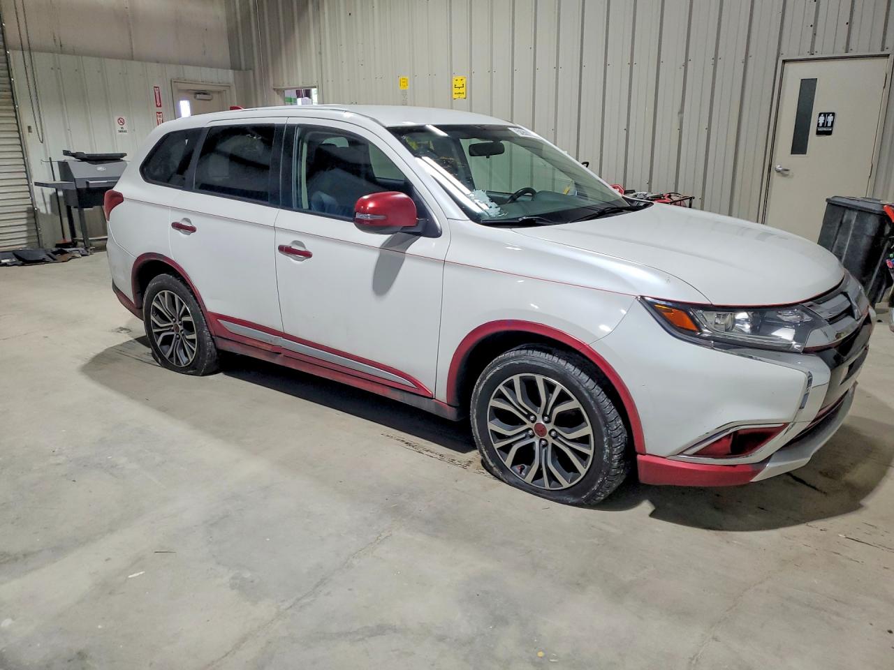 2018 MITSUBISHI OUTLANDER