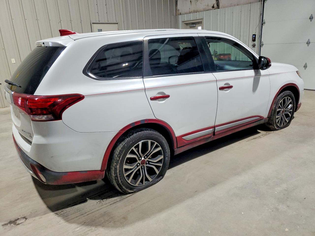 2018 MITSUBISHI OUTLANDER