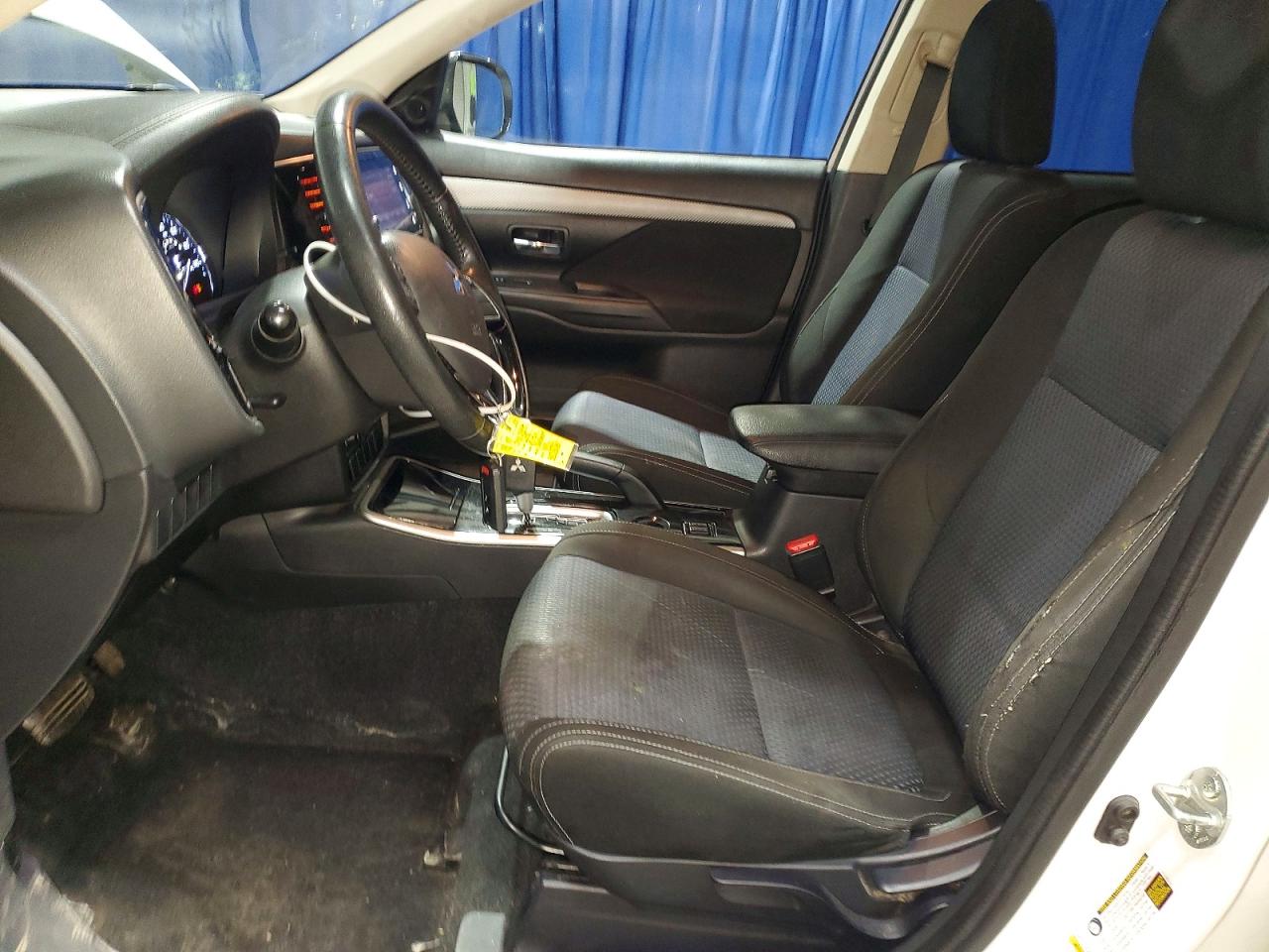2018 MITSUBISHI OUTLANDER