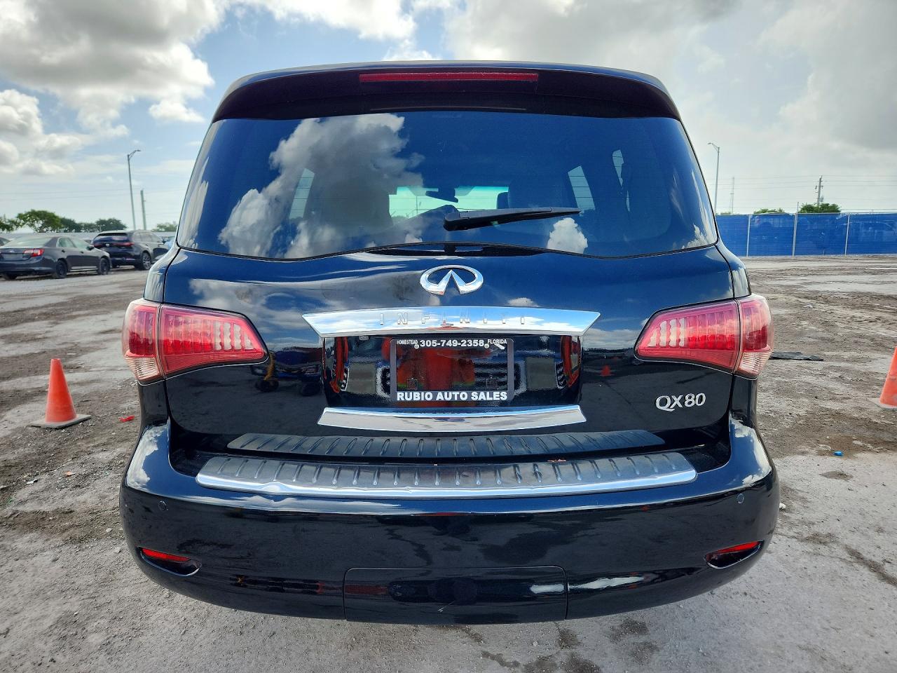 2011 INFINITI QX56 BASE