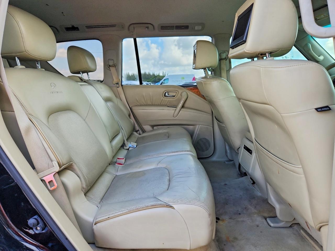 2011 INFINITI QX56 BASE