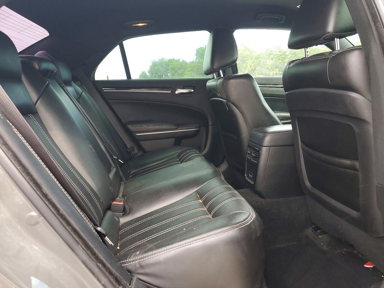 2019 CHRYSLER 300